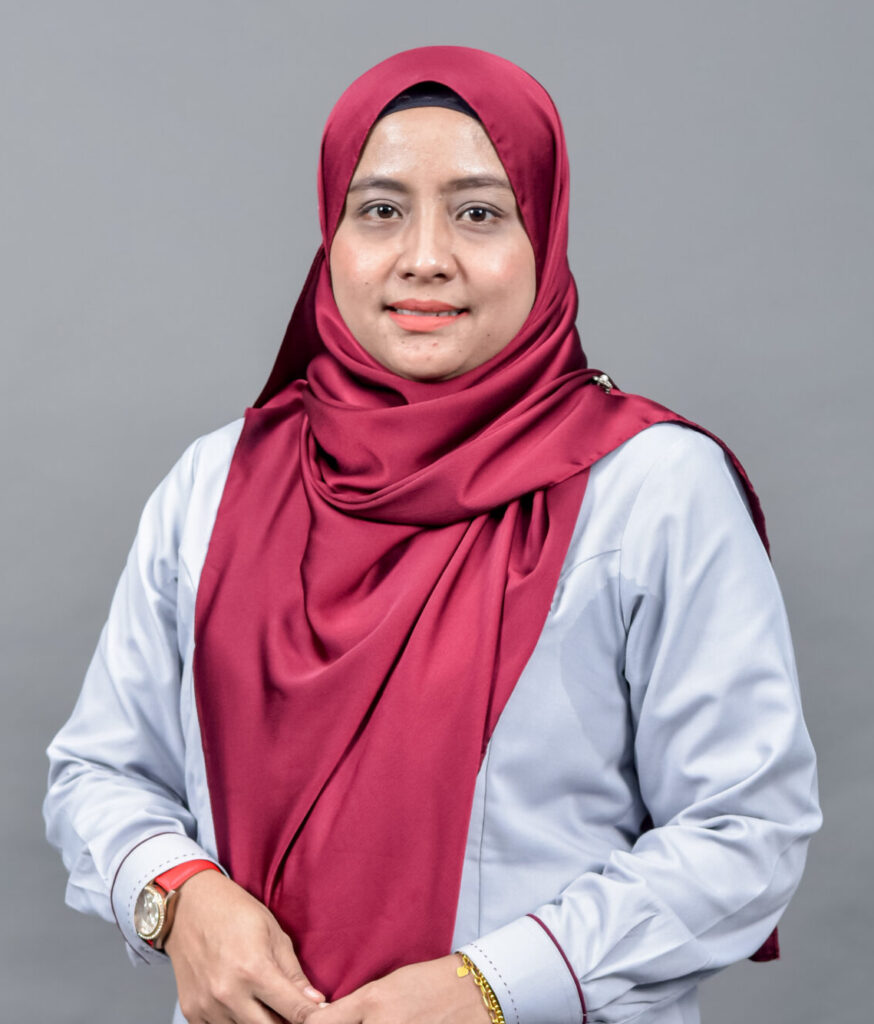 Nadia Shaira binti Shafii (DR)